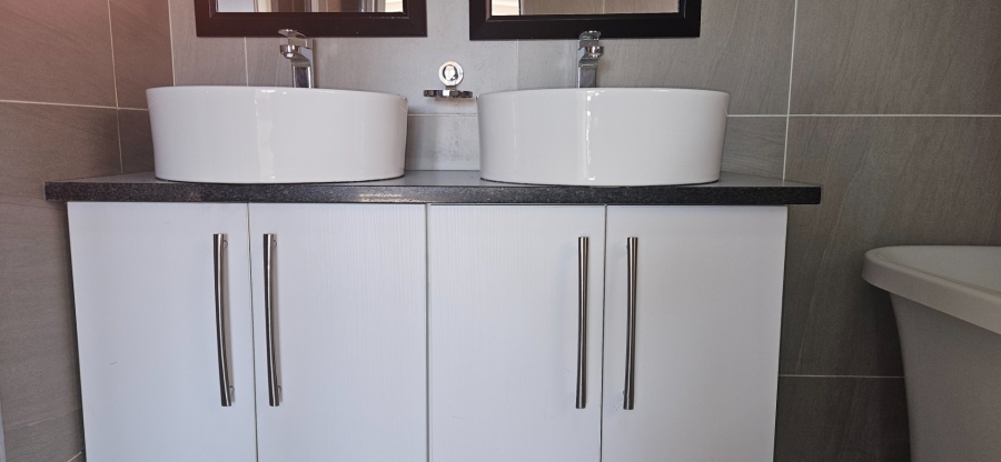 3 Bedroom Property for Sale in Wild Olive Estate Free State
